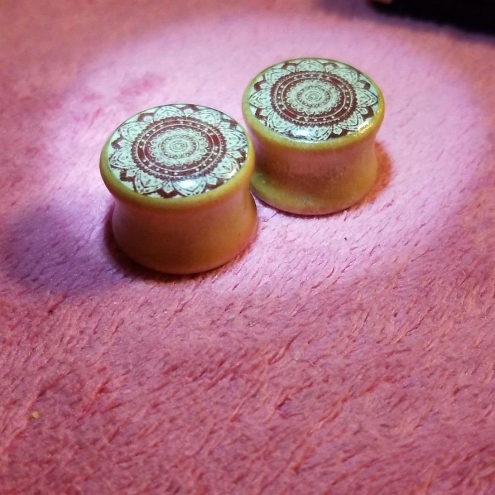Wooden gauges